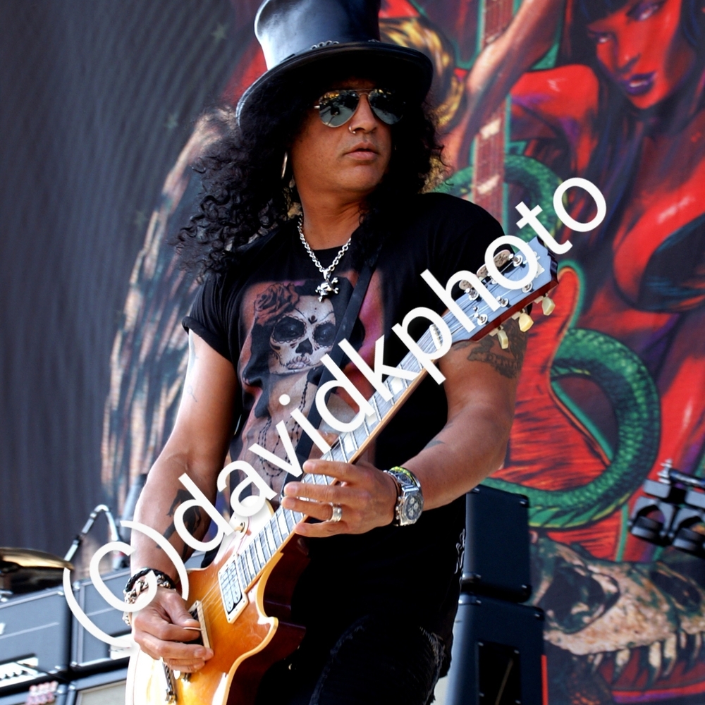 Slash of Guns N Roses signed photographer …